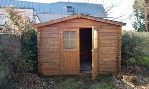 Démontage et remplacement d'un abris de jardin à Rezé