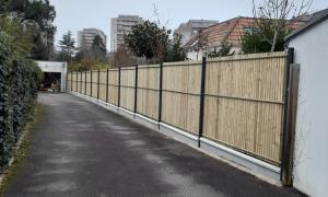 Pause d'une clôture à rezé 